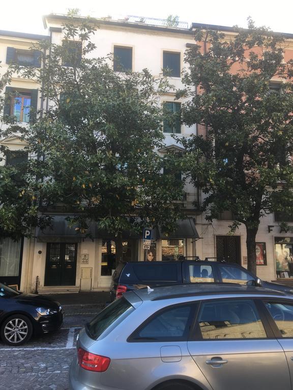 Apartamento La Loggia Al Duomo - Treviso Exterior foto